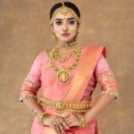 Premium Green Beads Designer Jewellery Set For Rent