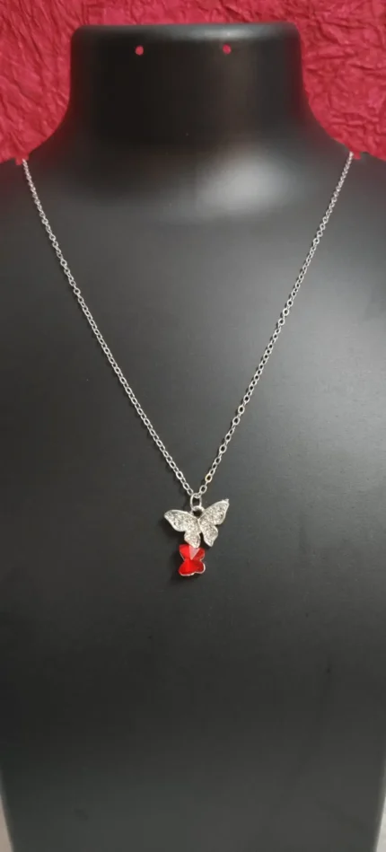 Elegant Butterfly Pendant Necklace – Red