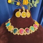 Multi Stone Choker Set With Mangtika