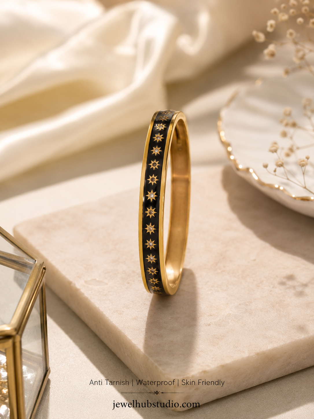 7cf7d5d8-b72b-4139-9e59-612ca7f894a8.png Black Anti tarnish Bracelet - Image 1