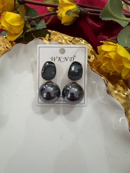 Black Pearl Earrings