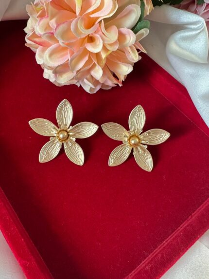 Flower Earrings – Golden