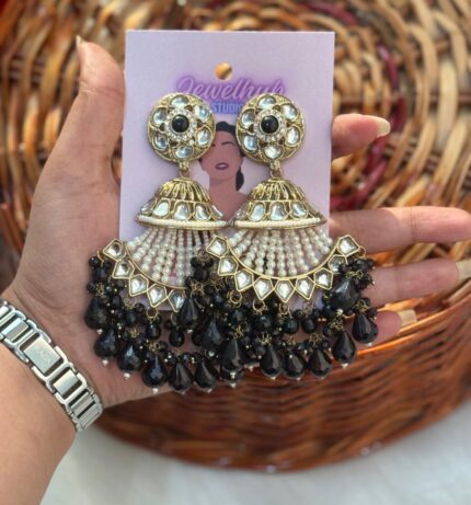 Raveena Kundan Earrings – Black