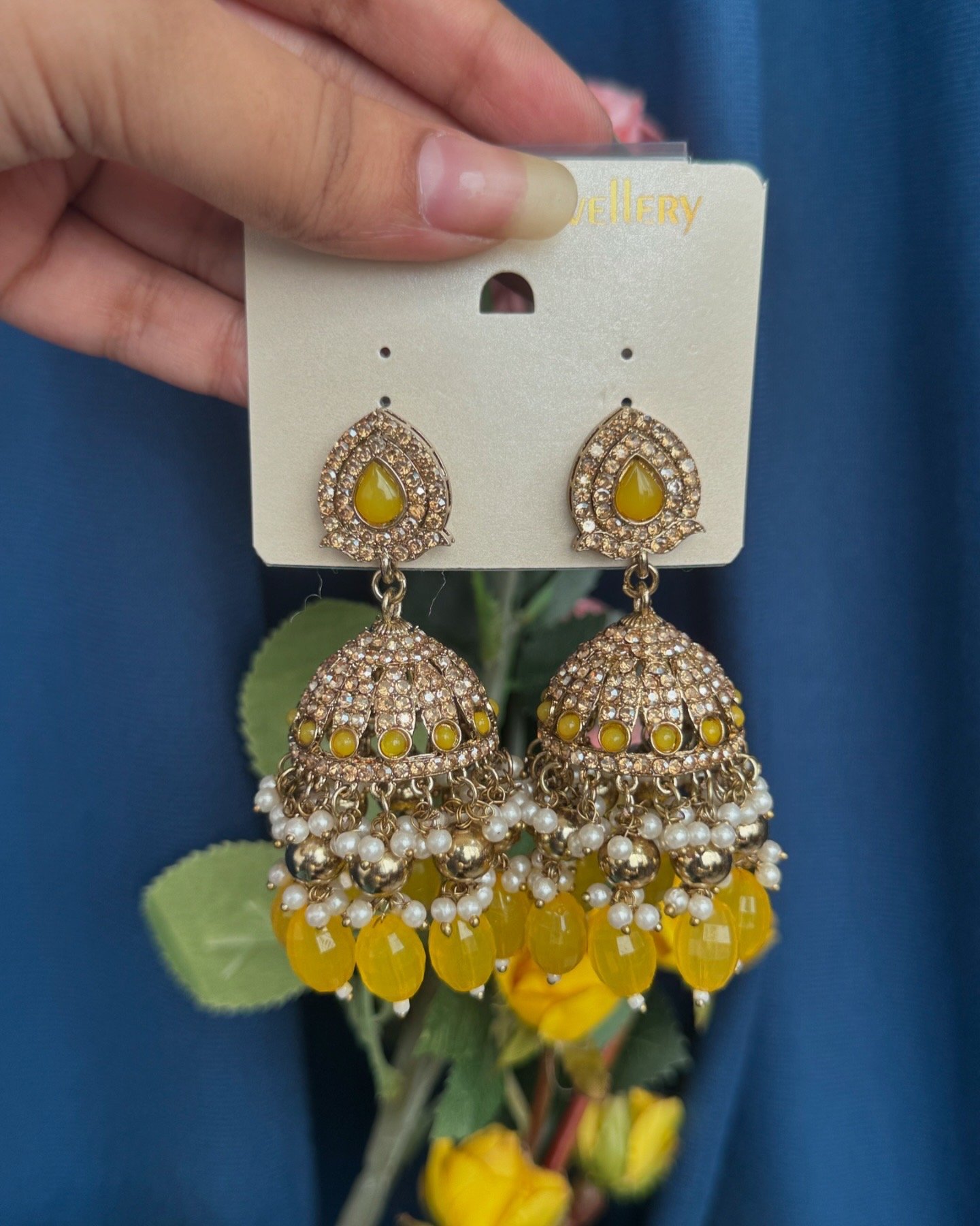 Photo-06-06-25-9-59-32-PM-3.jpg Radhika Kundan Jhumka – Yellow - Image 1