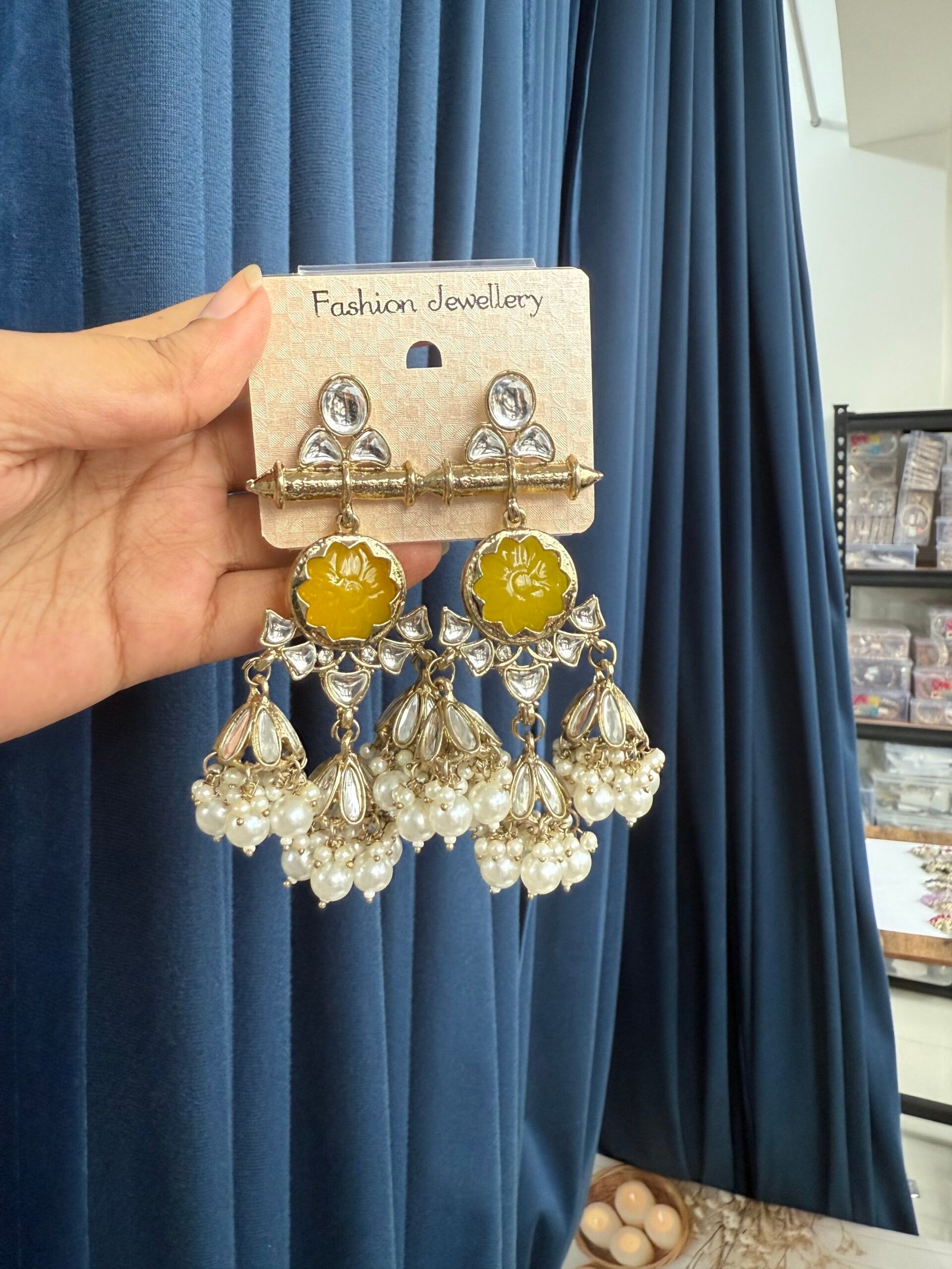 Photo-07-09-25-4-38-29-PM-scaled-1.jpg Anmol Kundan Earrings – Yellow - Image 1