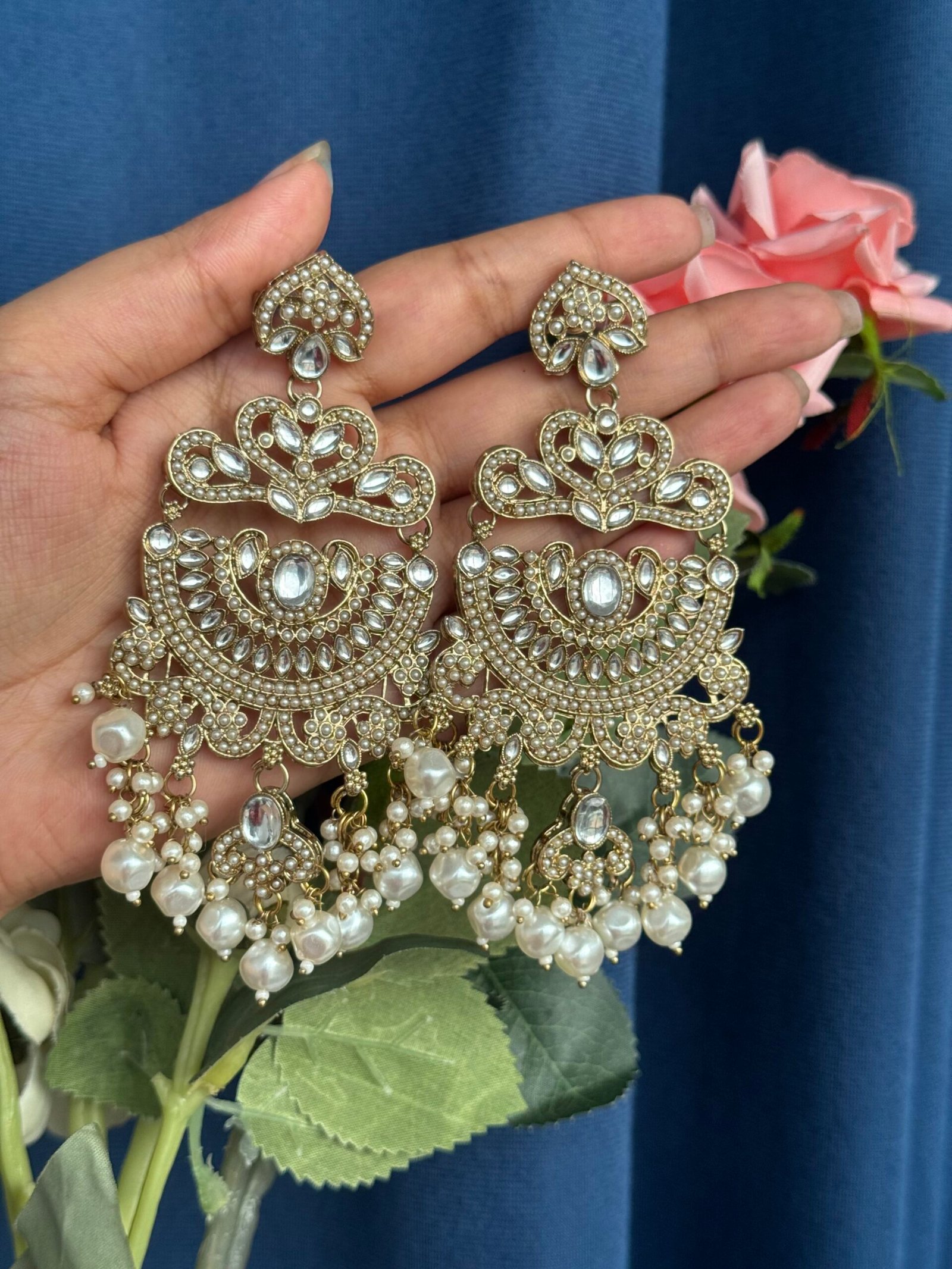 Photo-08-09-24-5-20-50-PM-scaled-1.jpg Saloni Premium Kundan Earrings – White - Image 1