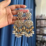 Shivi Kundan Earrings – Golden