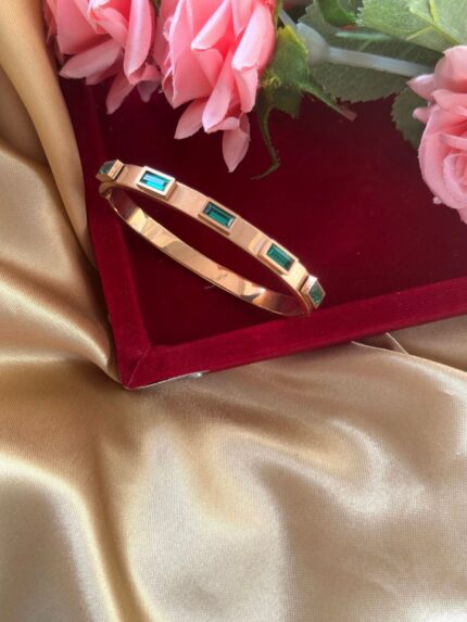 Anti Tarnish Kada – Green Stone