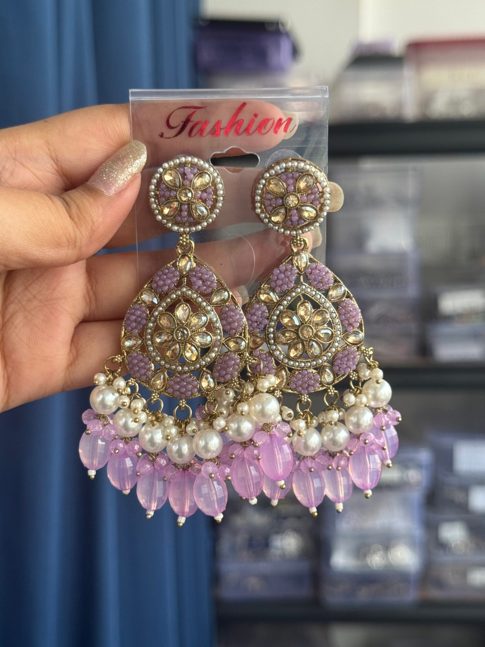 Photo-19-11-24-10-24-33-AM-scaled-1.jpg Rewati Kundan Earrings – Lavender - Image 1