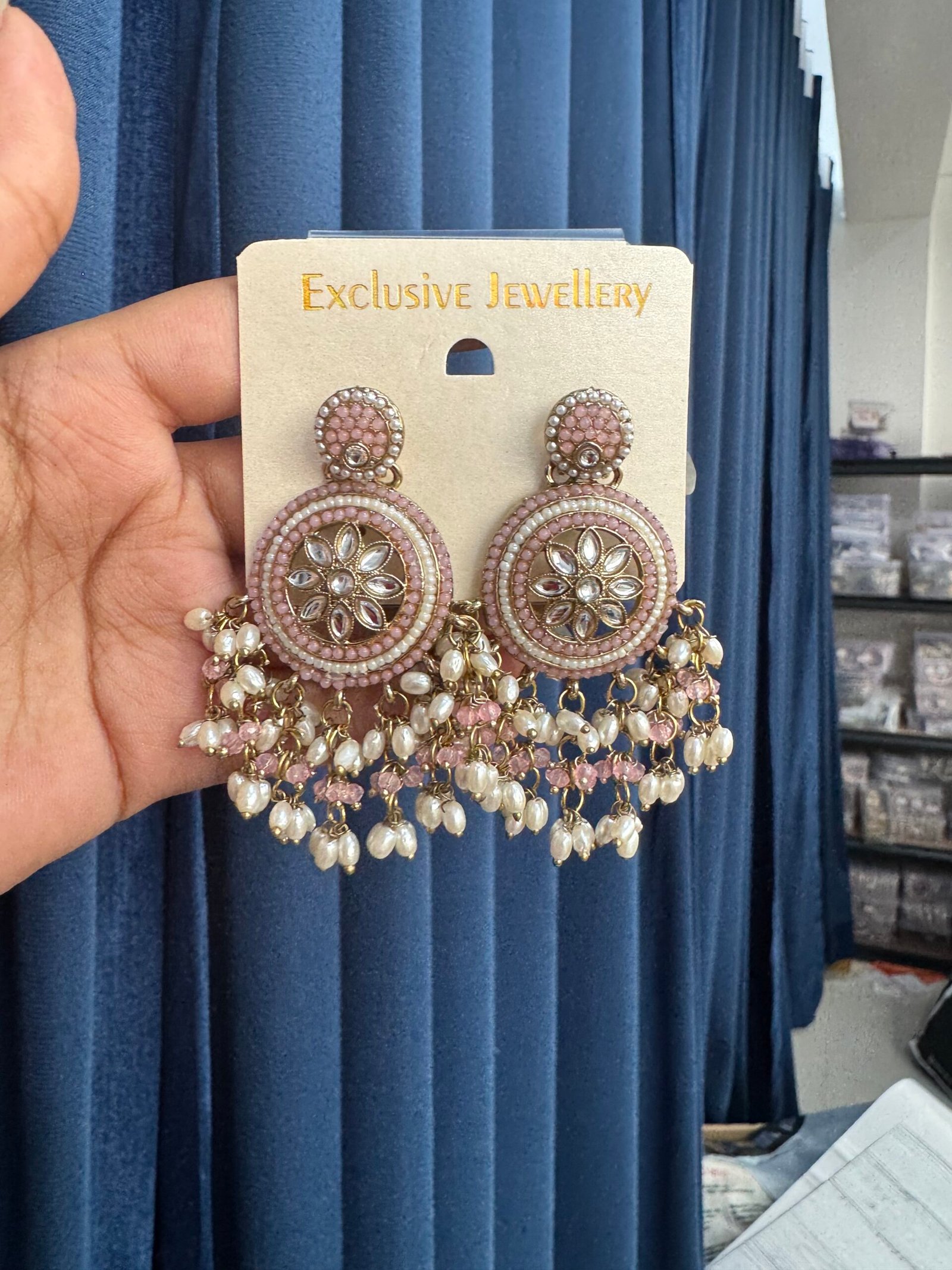 Photo-23-07-25-4-12-28-PM-scaled-1.jpg Zaara Kundan Chandbali Earrings – Light Pink - Image 1