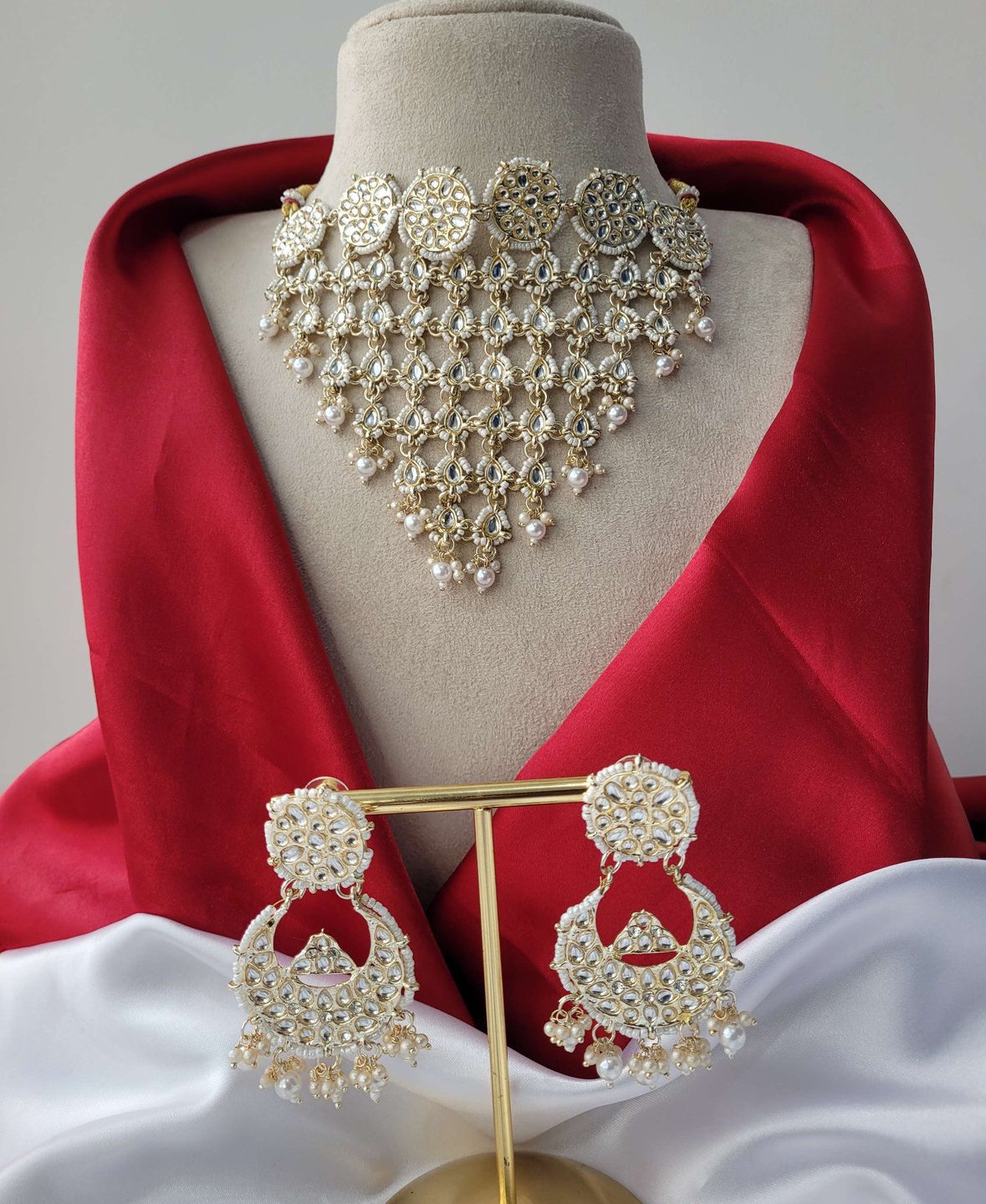 Photo-27-05-25-11-20-40-PM.jpg Shreshta Kundan Set – White - Image 1