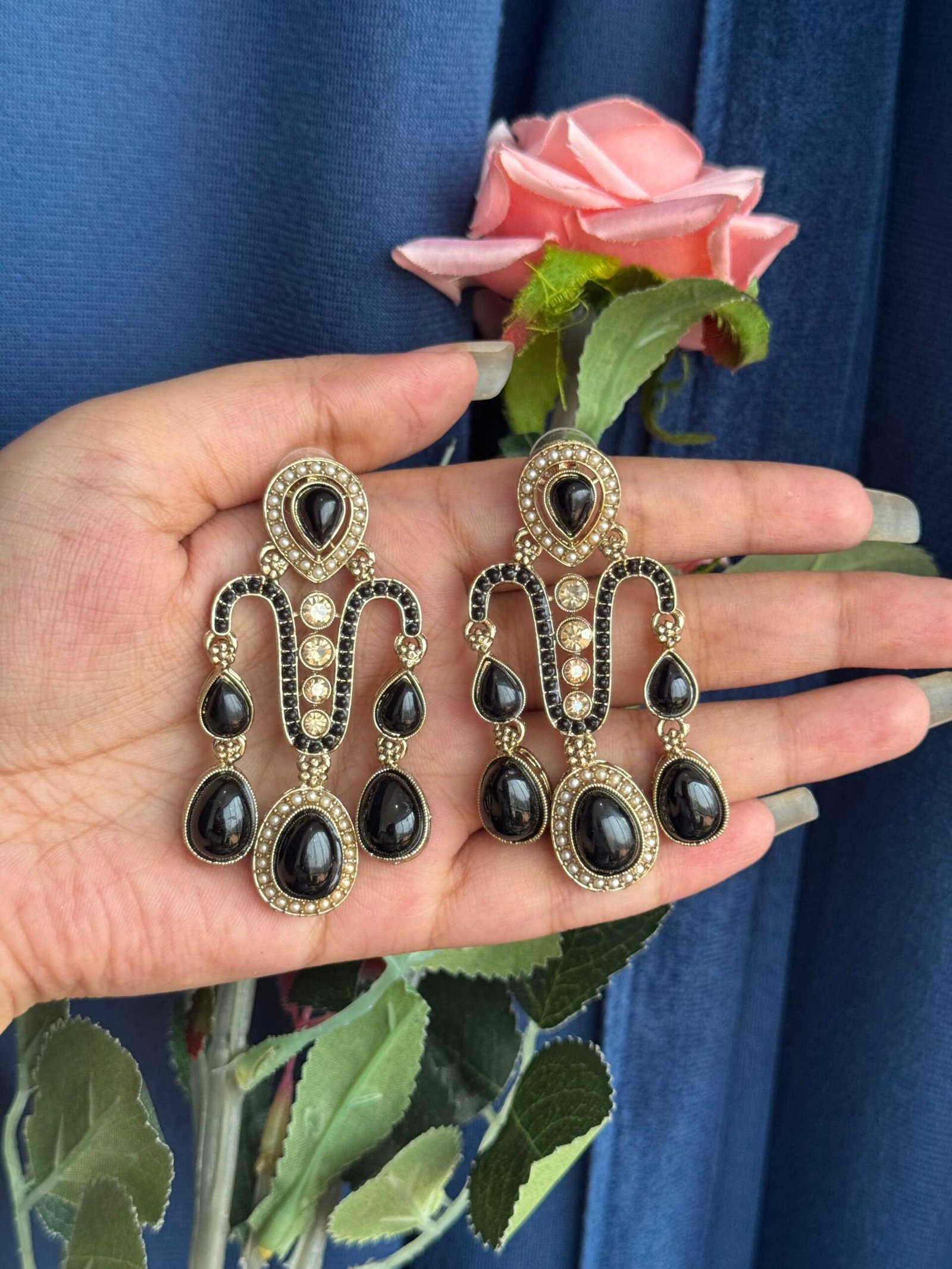 Photo-29-03-25-2-06-14-PM-scaled-1.jpg Jeevika Stone Earrings – Black - Image 1