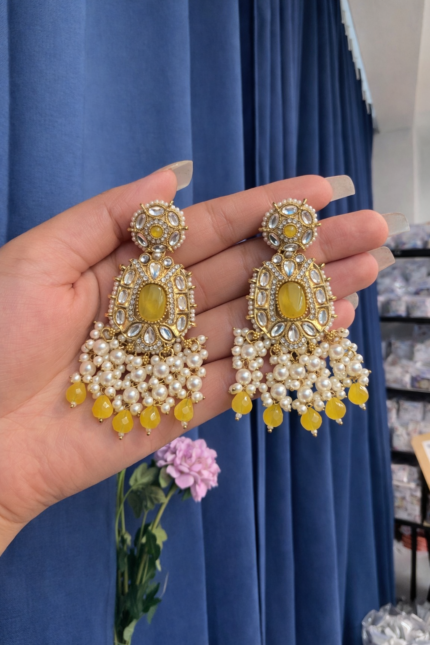 Simran Kundan Earrings – Yellow