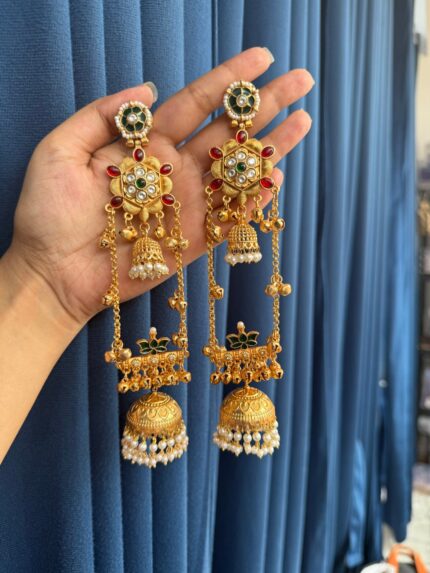 Shanaya Kashmiri Earrings –  Green Red
