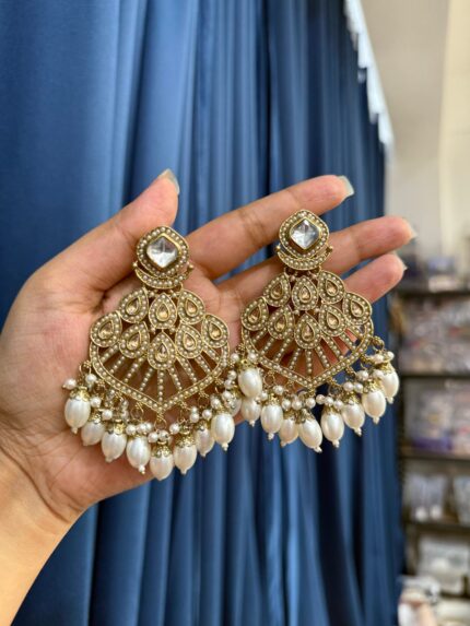 Navya White Kundan Earrings