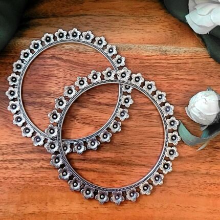 Flower Oxidised Kada – Size 2.6